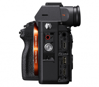 Беззеркальная фотокамера Sony Alpha a7R III